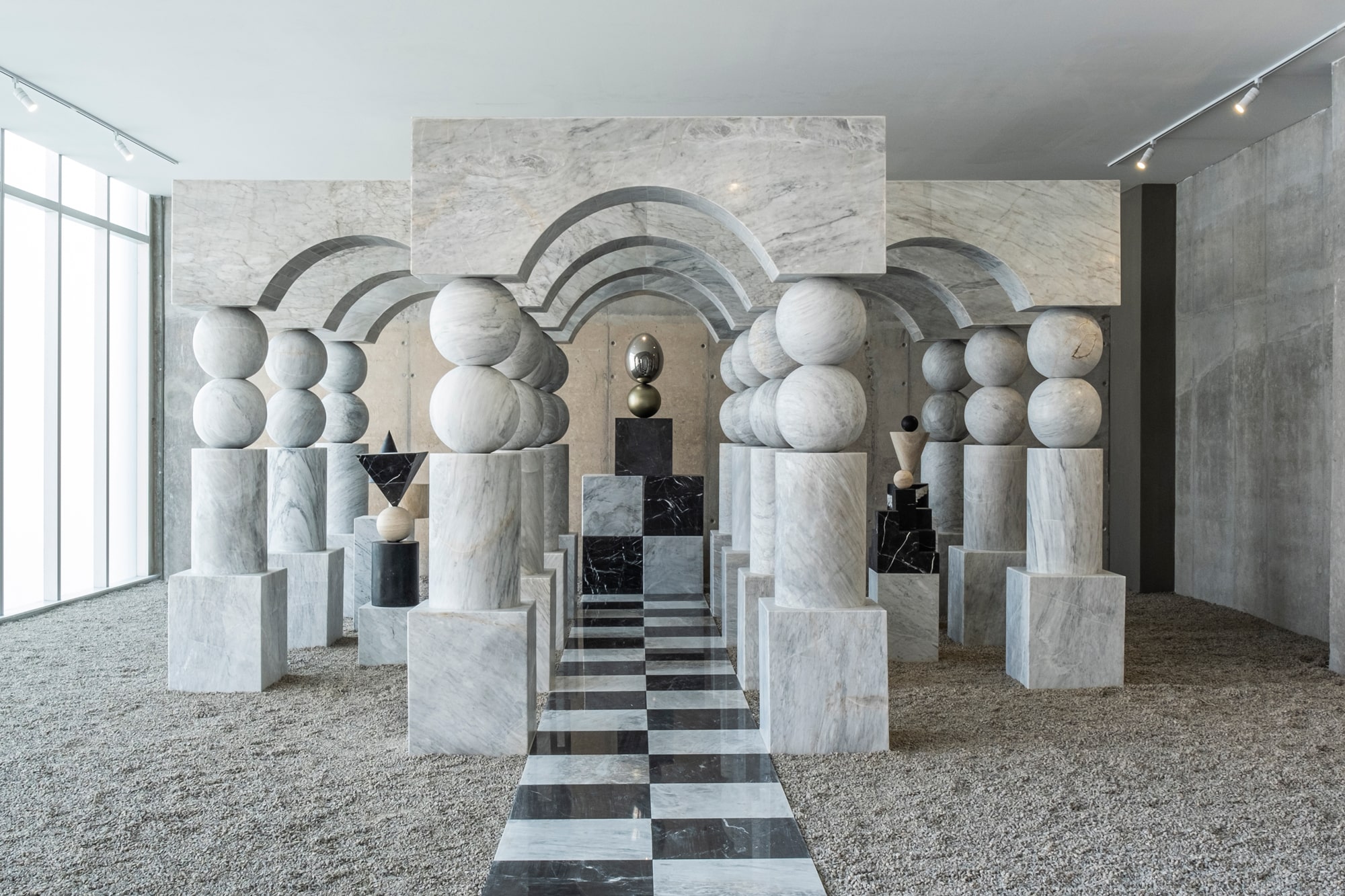 Doors of Perception, art by Pilar Zeta, marble, stainless steel and brass, Mexico City, 2023