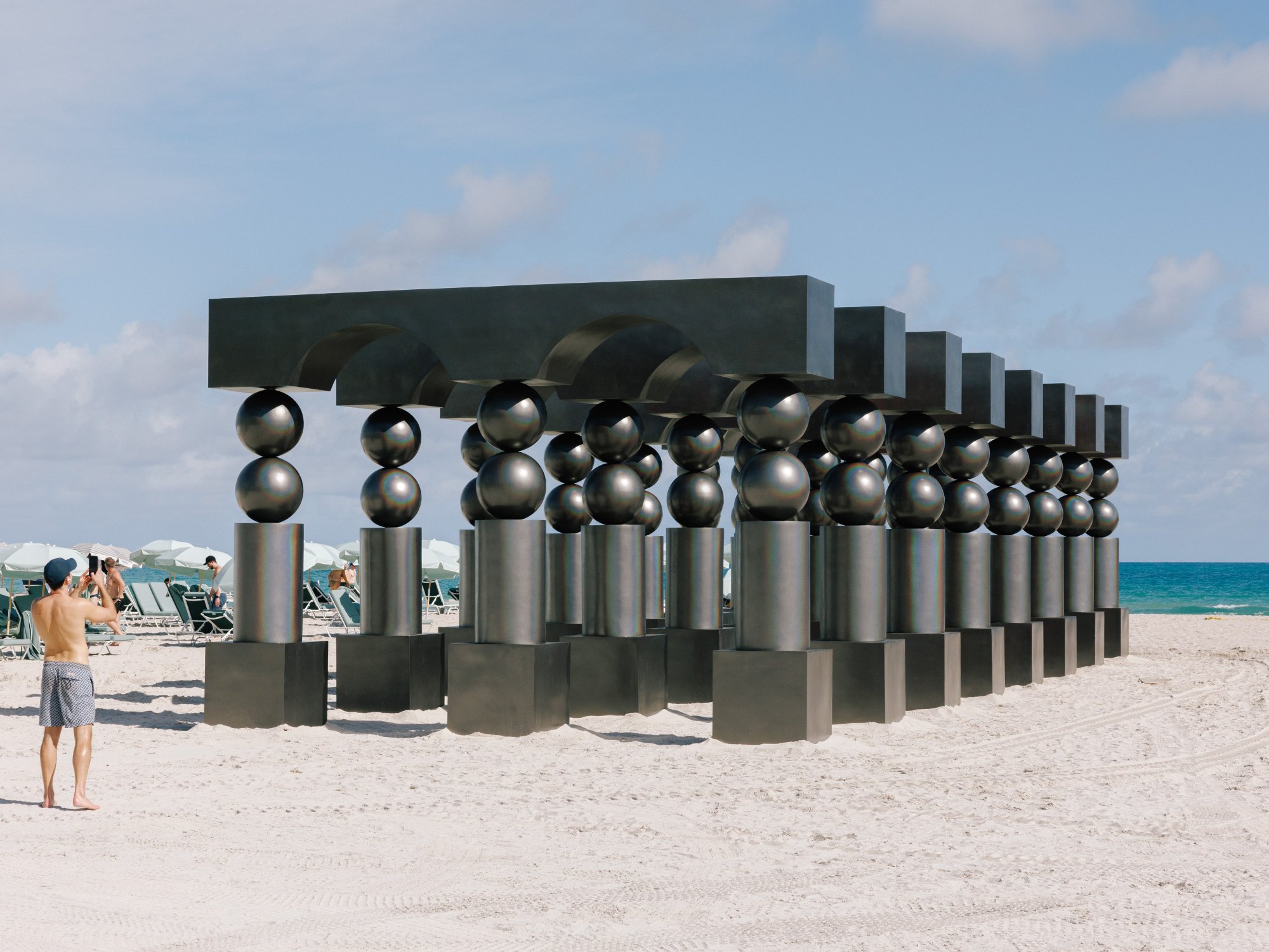 The Observer Effect, public art by Pilar Zeta, monumental portals in fiberglass and stainless steel, Miami Beach, 2025