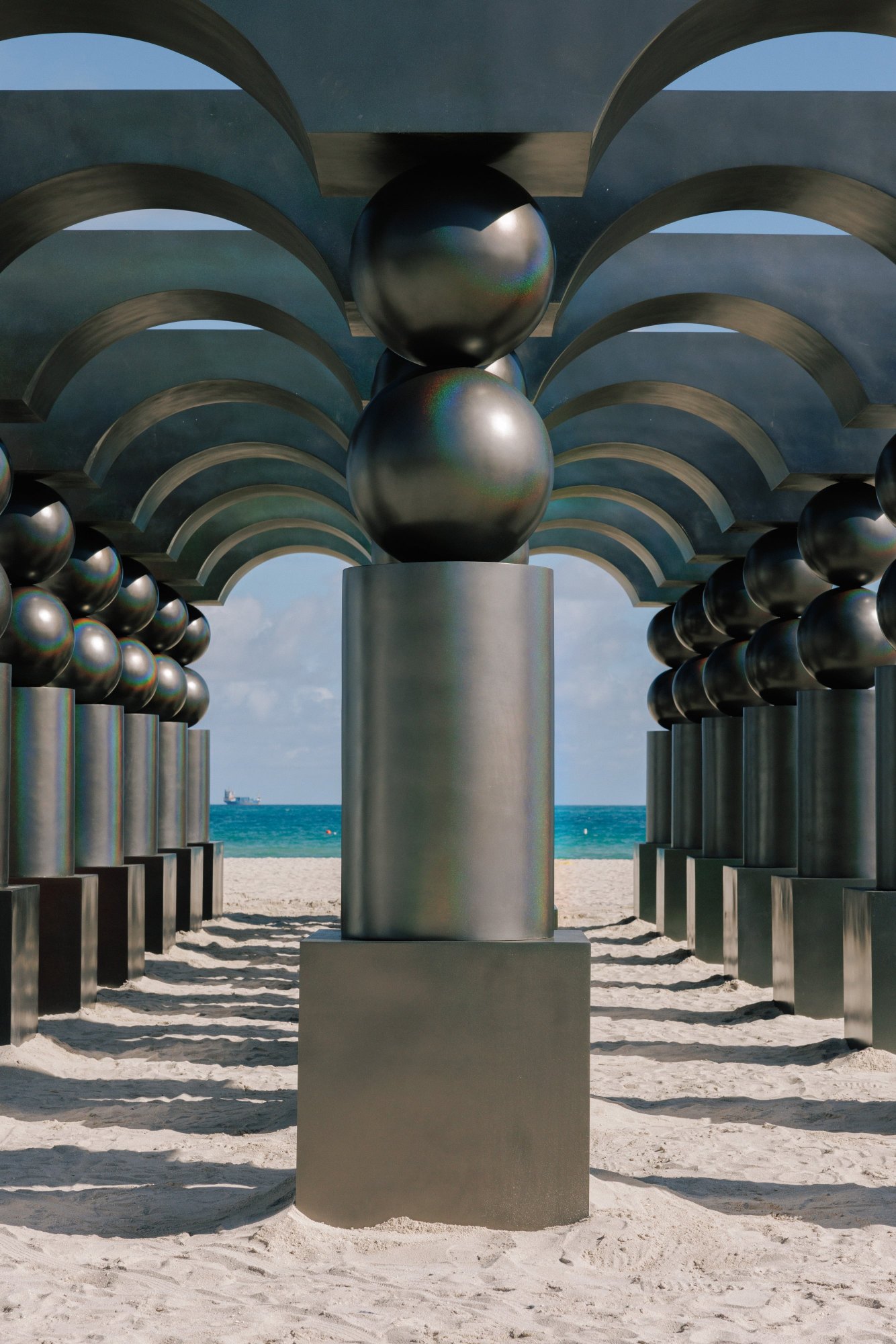 The Observer Effect, public art by Pilar Zeta, monumental portals in fiberglass and stainless steel, Miami Beach, 2025