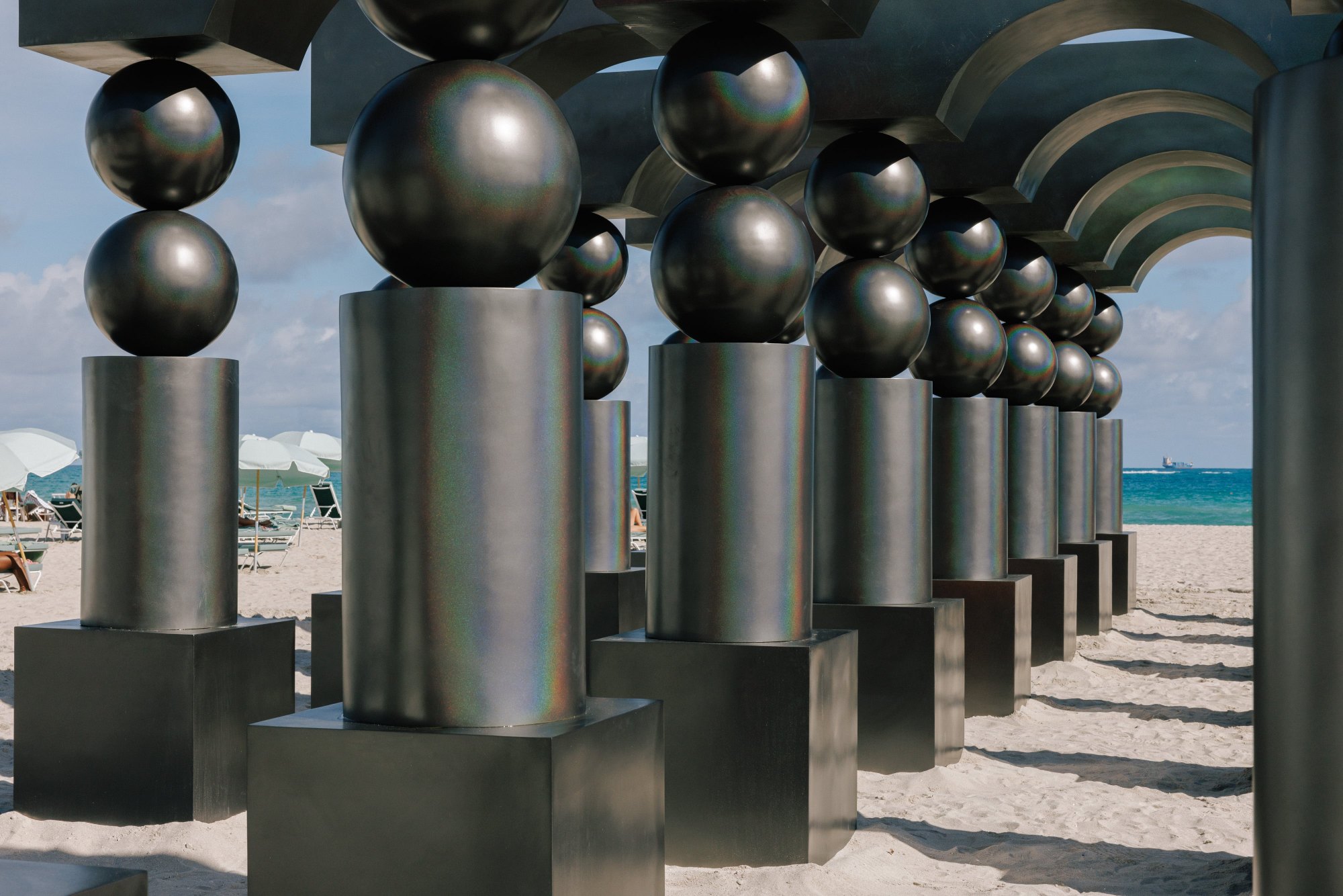 The Observer Effect, public art by Pilar Zeta, monumental portals in fiberglass and stainless steel, Miami Beach, 2025