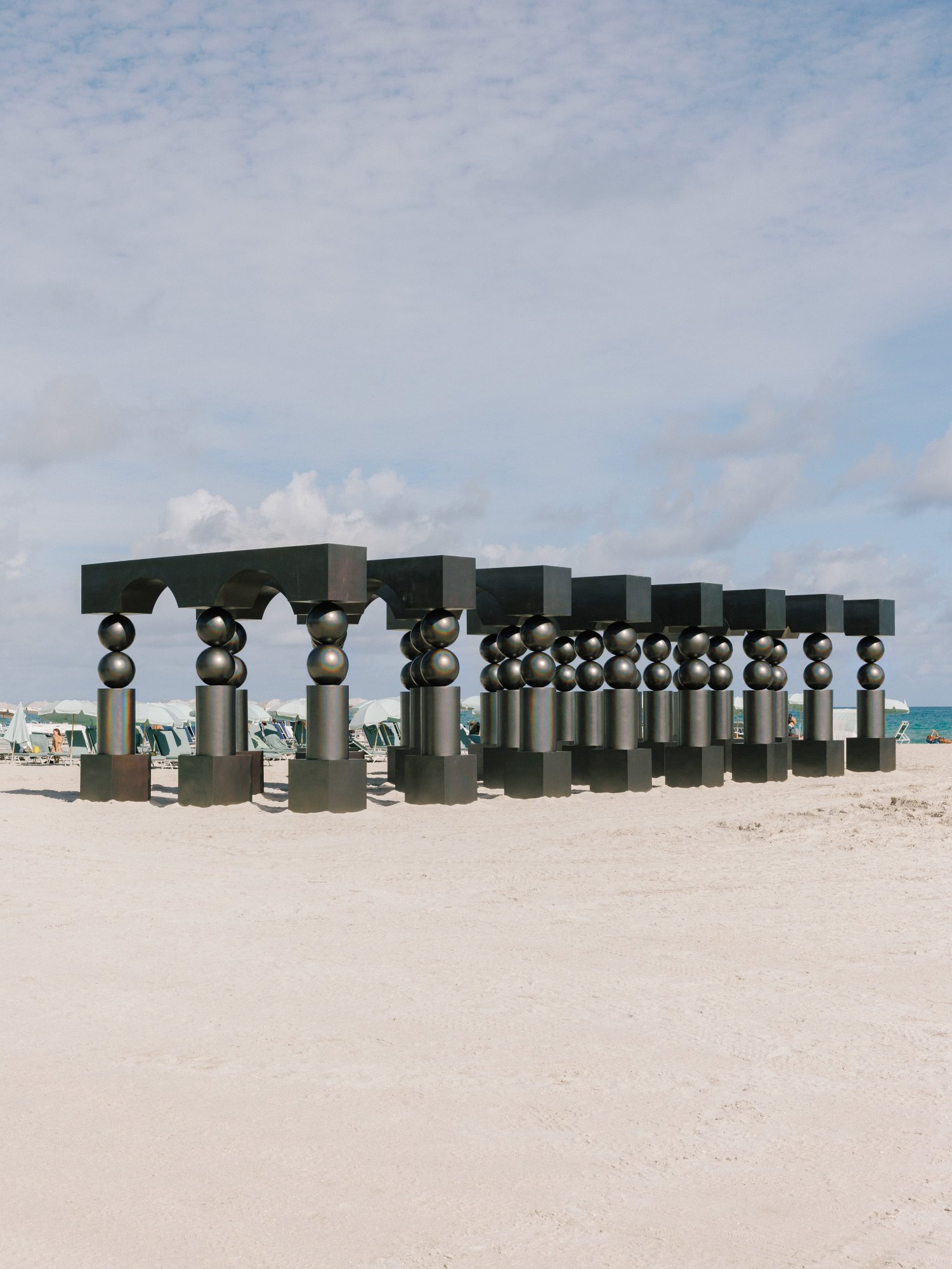 The Observer Effect, public art by Pilar Zeta, monumental portals in fiberglass and stainless steel, Miami Beach, 2025
