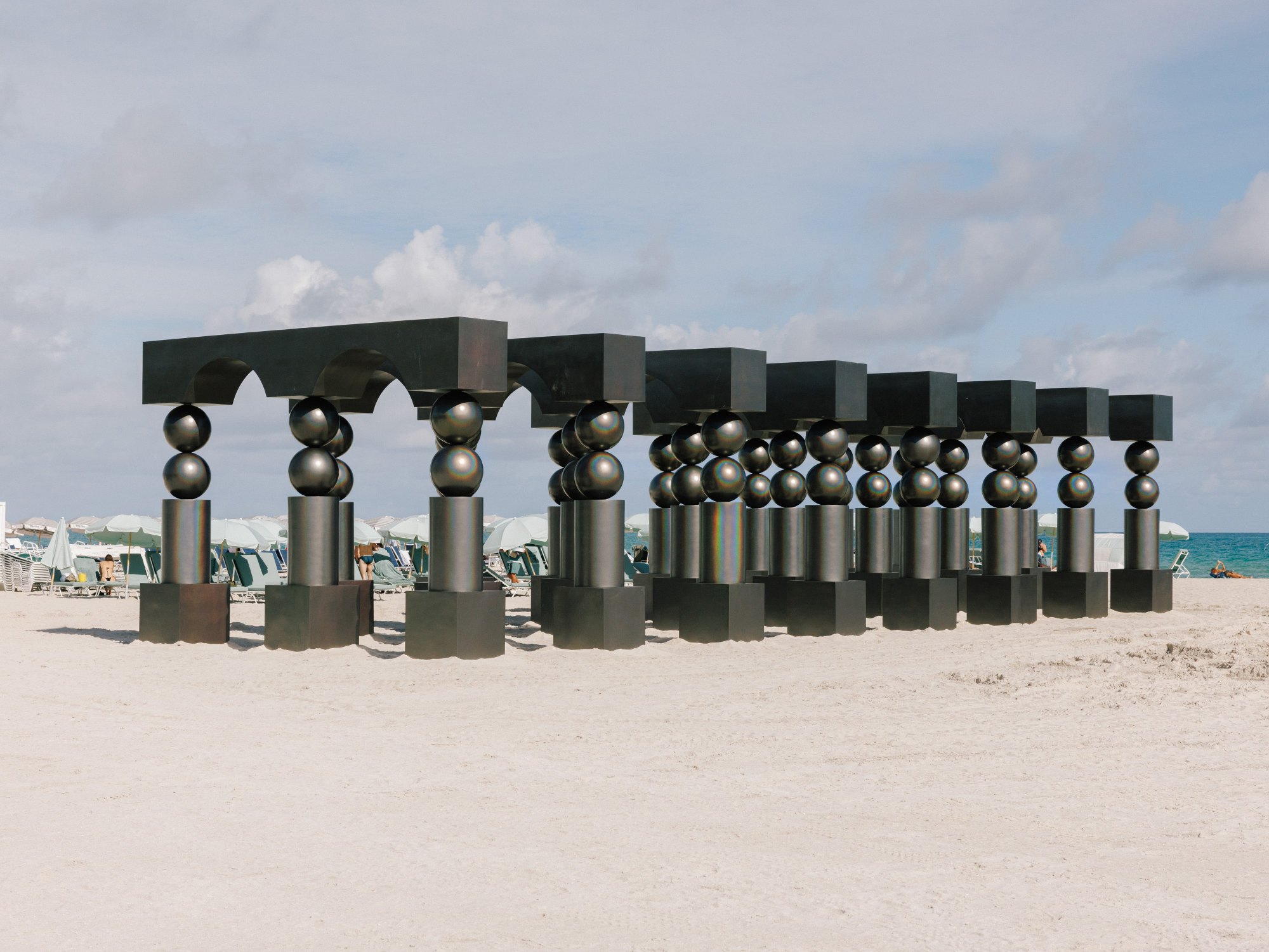 The Observer Effect, public art by Pilar Zeta, monumental portals in fiberglass and stainless steel, Miami Beach, 2025